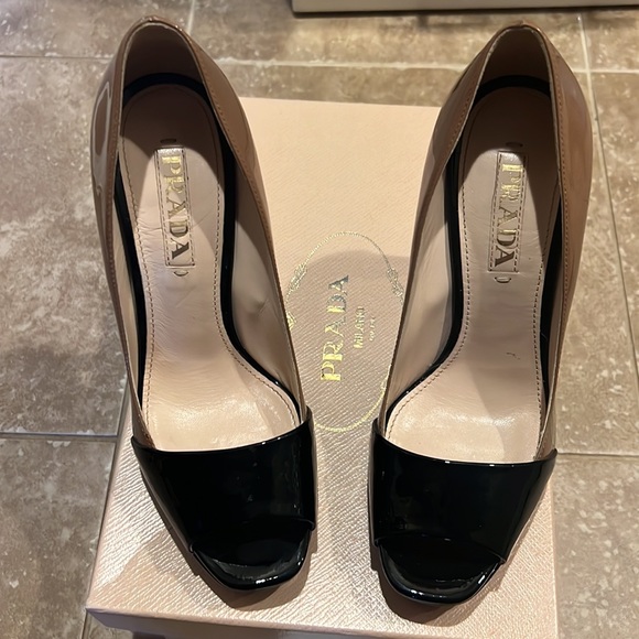 Prada Calzature Donna Heels size 37 - Tan/ Black - Picture 2 of 11